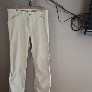 Under Armour Men's Khaki Chinos